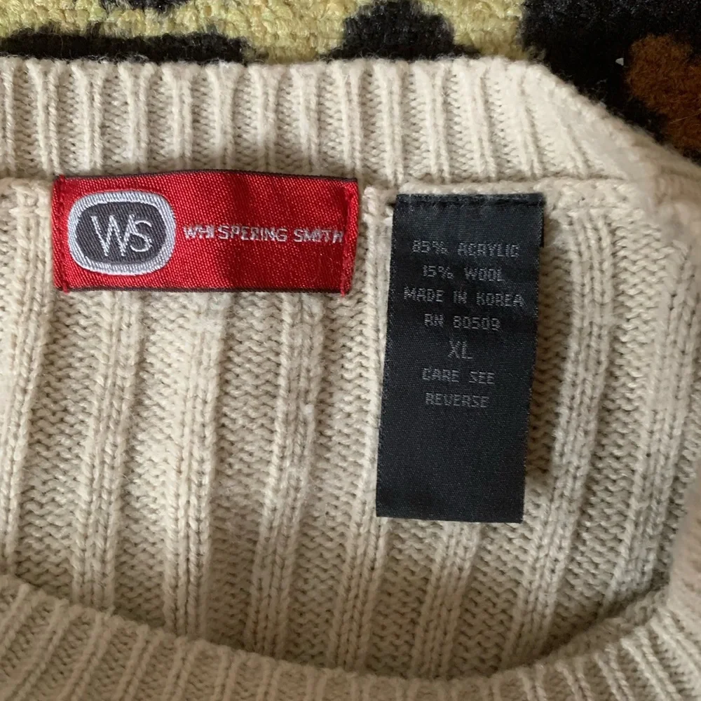 Sweater, pull over - Picture 2 of 2